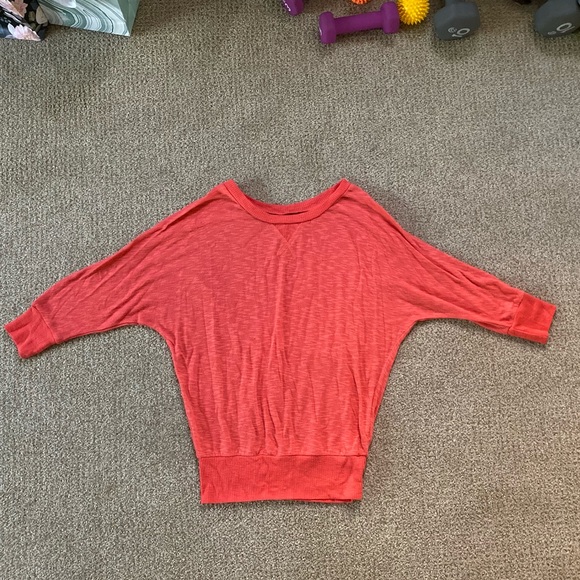 5 FOR $10 DEAL // 3/4 sleeve salmon top - Picture 1 of 4